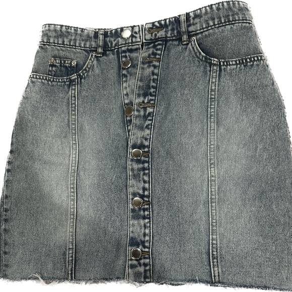 Divided H&M Button Up Denim Skirt - Picture 1 of 6